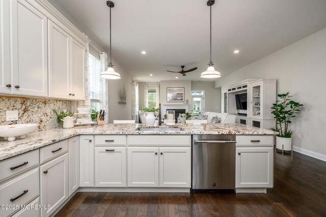 15 Woodspring Rd, Farmingdale, NJ 07727