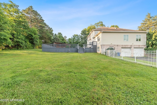 7 Quaker Hill Rd, Jackson, NJ 08527 - view of yard with an attached garage