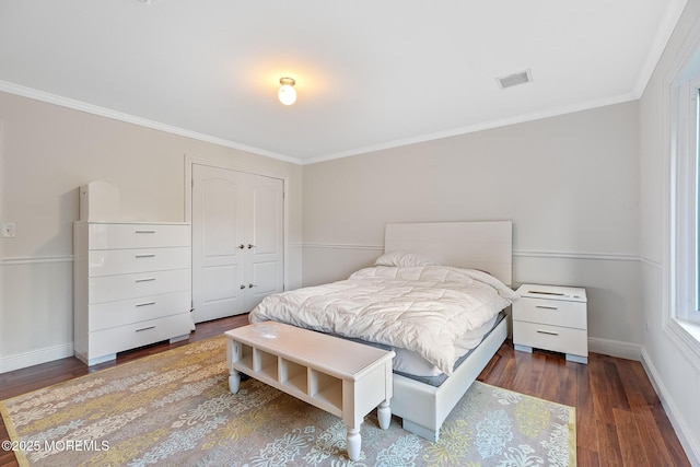 7 Quaker Hill Rd, Jackson, NJ 08527 - bedroom with wood finished floors, ornamental molding, and a closet
