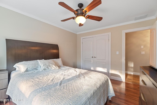 7 Quaker Hill Rd, Jackson, NJ 08527 - bedroom featuring dark wood finished floors, crown molding, a closet, and a ceiling fan