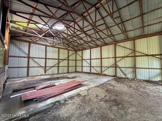 626 N County Line Rd, Jackson, NJ 08527 - garage with metal wall
