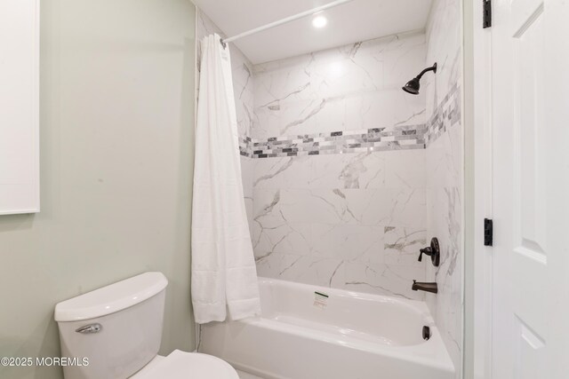 23 Bittner Rd, Millstone, NJ 08535 - full bath featuring shower / bath combo with shower curtain and recessed lighting
