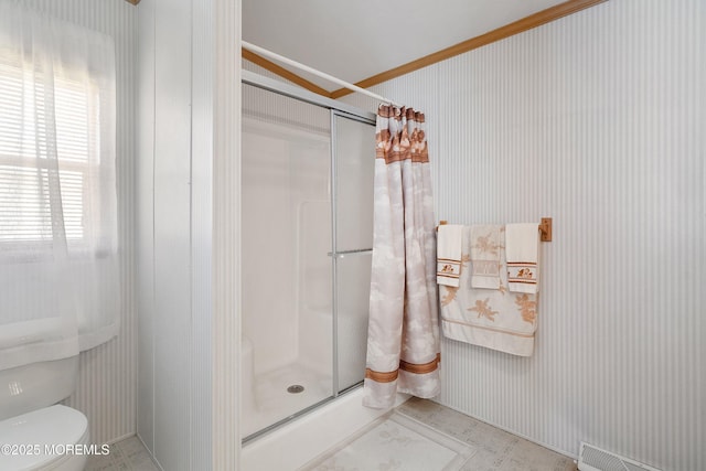 1104 Sycamore Ct, Whiting, NJ 08759 - full bath featuring a shower stall, wallpapered walls, and crown molding