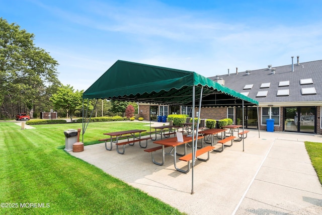1104 Sycamore Ct, Whiting, NJ 08759 - surrounding community featuring a gazebo and a yard