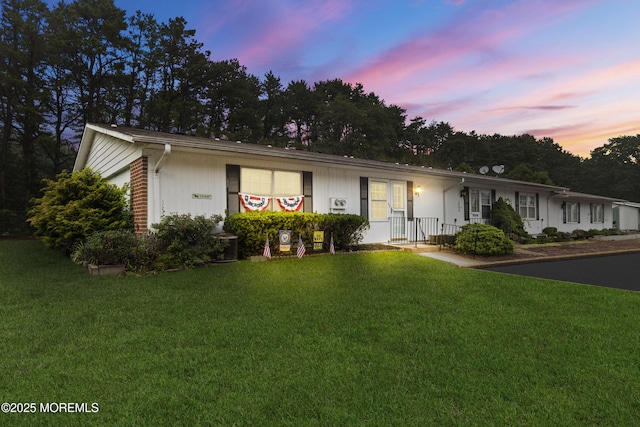1034 Aberdeen Dr Unit E, Lakewood, NJ 08701 - ranch-style house featuring a yard