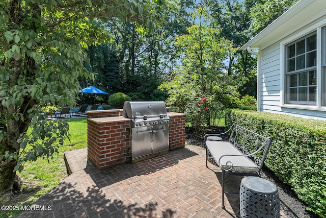 1 Van Cir, Rumson, NJ 07760 - view of patio featuring exterior kitchen