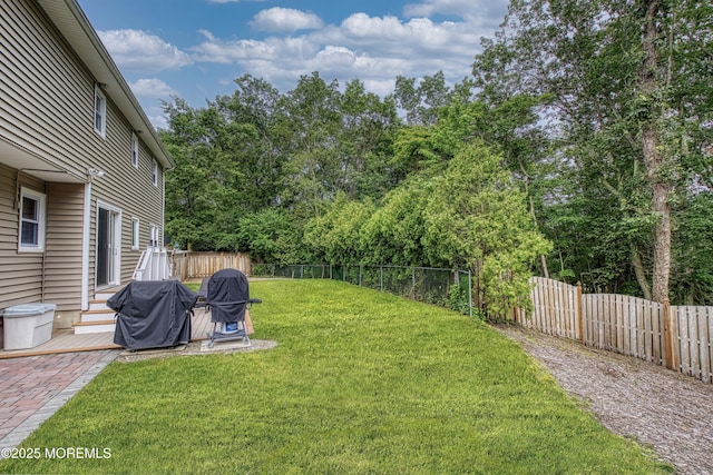 15 Liverpool Ct, Toms River, NJ 08753 - fenced backyard featuring a deck