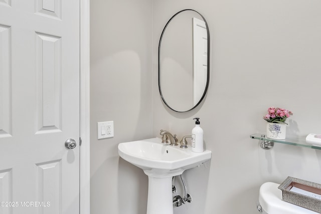 15 Liverpool Ct, Toms River, NJ 08753 - half bathroom featuring toilet
