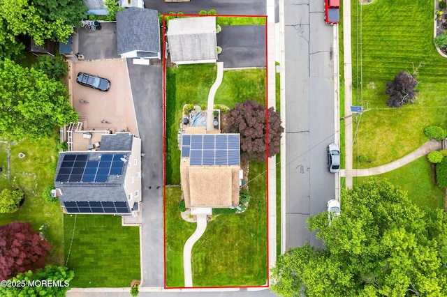 124 Mckinnon St, Piscataway Twp, NJ 08854 - aerial view of property and surrounding area with property boundaries highlighted