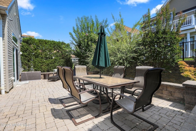 130 Masters Dr, Monroe, NJ 08831 - view of patio / terrace with outdoor dining area