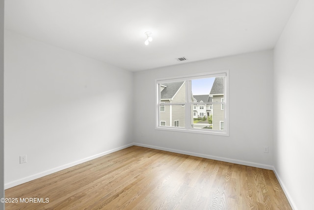 92 Wadsworth Ave, Lakewood, NJ 08701 - unfurnished room featuring light wood-type flooring and baseboards