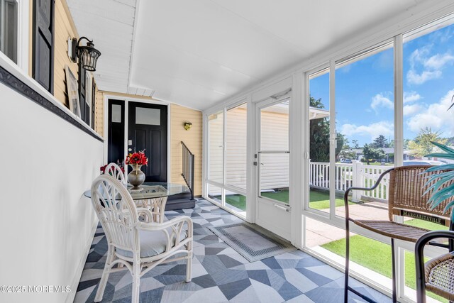 13 Canaries Ct, Toms River, NJ 08757 - view of sunroom / solarium