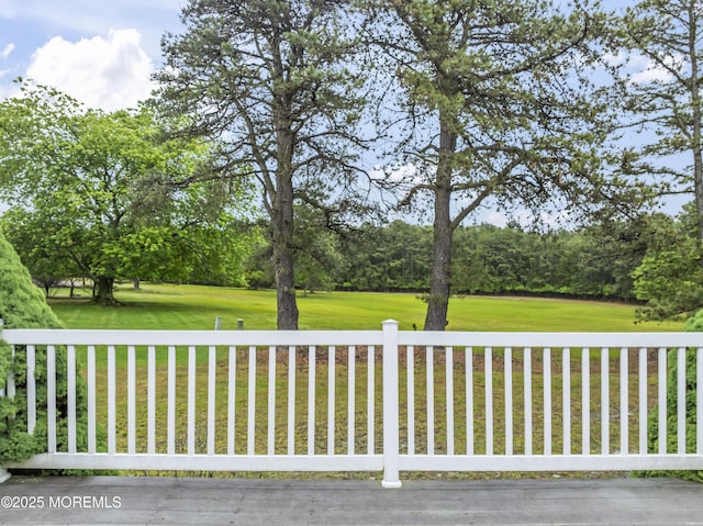 3 Shaw Ct, Toms River, NJ 08757 - view of green lawn