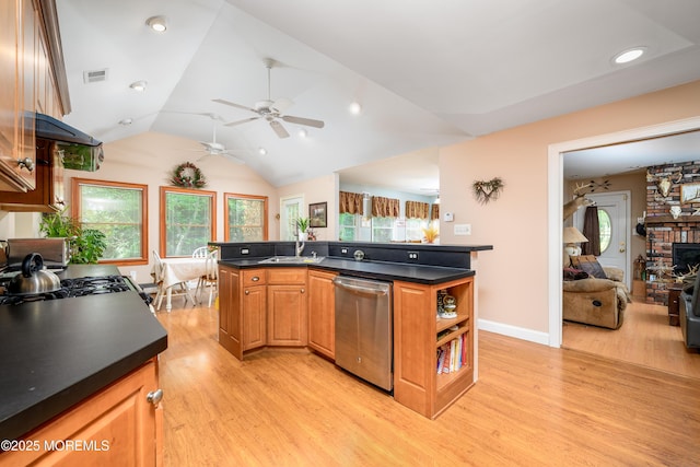 5 Hampton Dr, Jackson, NJ 08527 - kitchen with appliances with stainless steel finishes, light wood finished floors, a ceiling fan, dark countertops, and lofted ceiling