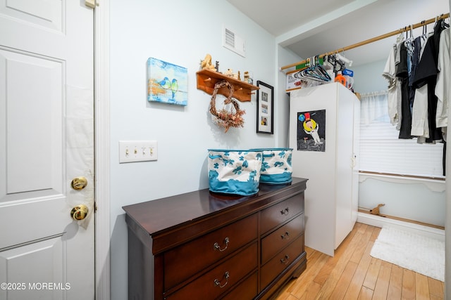 5 Hampton Dr, Jackson, NJ 08527 - spacious closet with light wood-type flooring