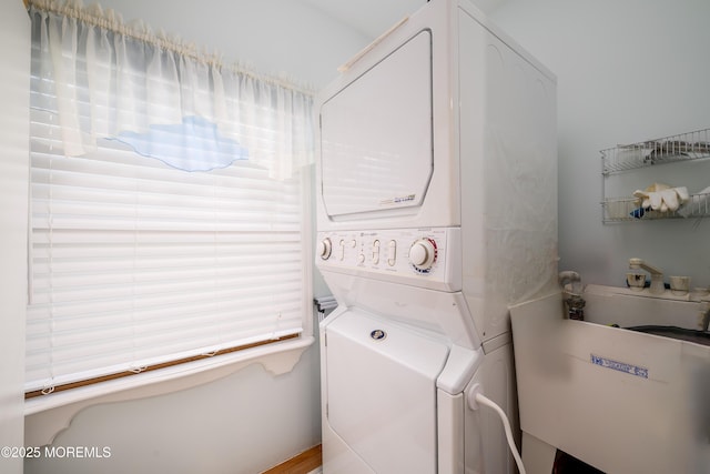 5 Hampton Dr, Jackson, NJ 08527 - laundry room featuring stacked washer / dryer