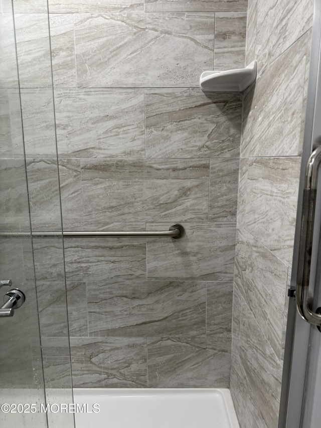 976 Aberdeen Dr Unit D, Lakewood, NJ 08701 - bathroom with a tile shower