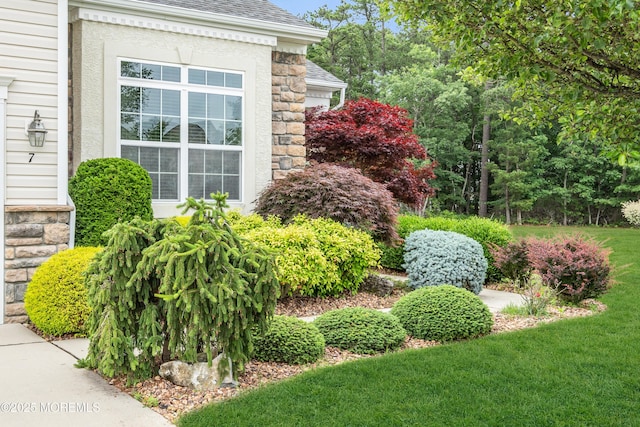 7 Bay Head Ct, Waretown, NJ 08758 - view of green lawn