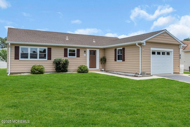 3 Andover Ct, Toms River, NJ 08757 - single story home featuring an attached garage, asphalt driveway, a front yard, and a shingled roof