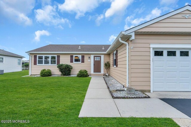 3 Andover Ct, Toms River, NJ 08757 - single story home featuring a front yard and a garage