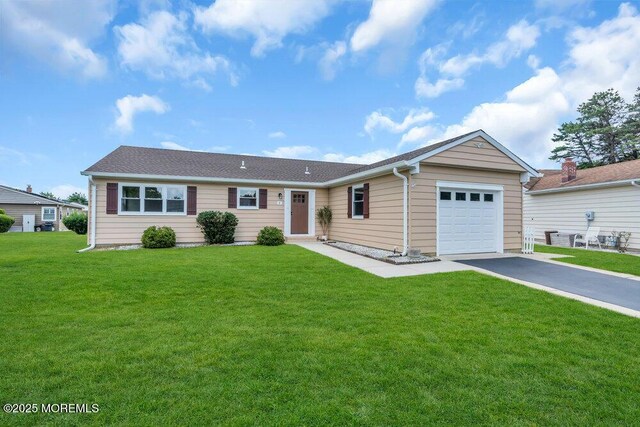 3 Andover Ct, Toms River, NJ 08757 - single story home with an attached garage, asphalt driveway, a front yard, and roof with shingles