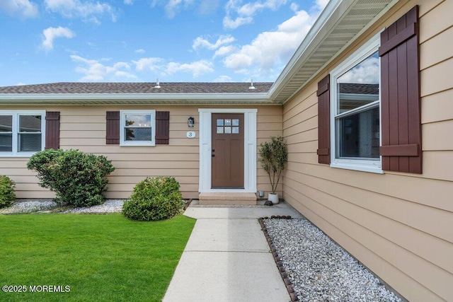 3 Andover Ct, Toms River, NJ 08757 - entrance to property featuring a lawn