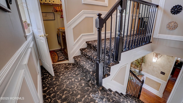 44 Kentucky Way, Freehold, NJ 07728 - view of staircase