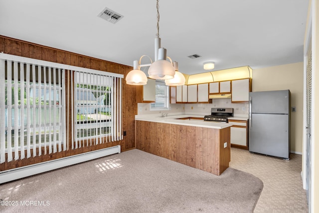 46 Carmacks Way, Toms River, NJ 08757 - kitchen with appliances with stainless steel finishes, a baseboard radiator, under cabinet range hood, light countertops, and a peninsula