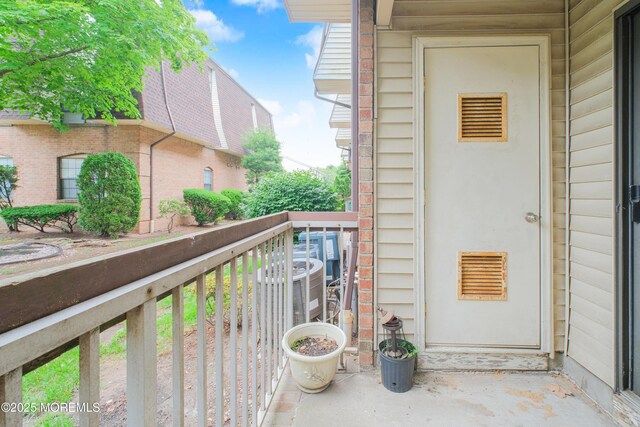 402 Hidden Village Dr Unit 402, Perth Amboy, NJ 08862 - view of balcony