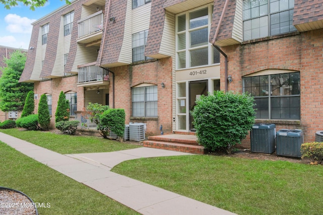 402 Hidden Village Dr Unit 402, Perth Amboy, NJ 08862 - view of apartment building / complex