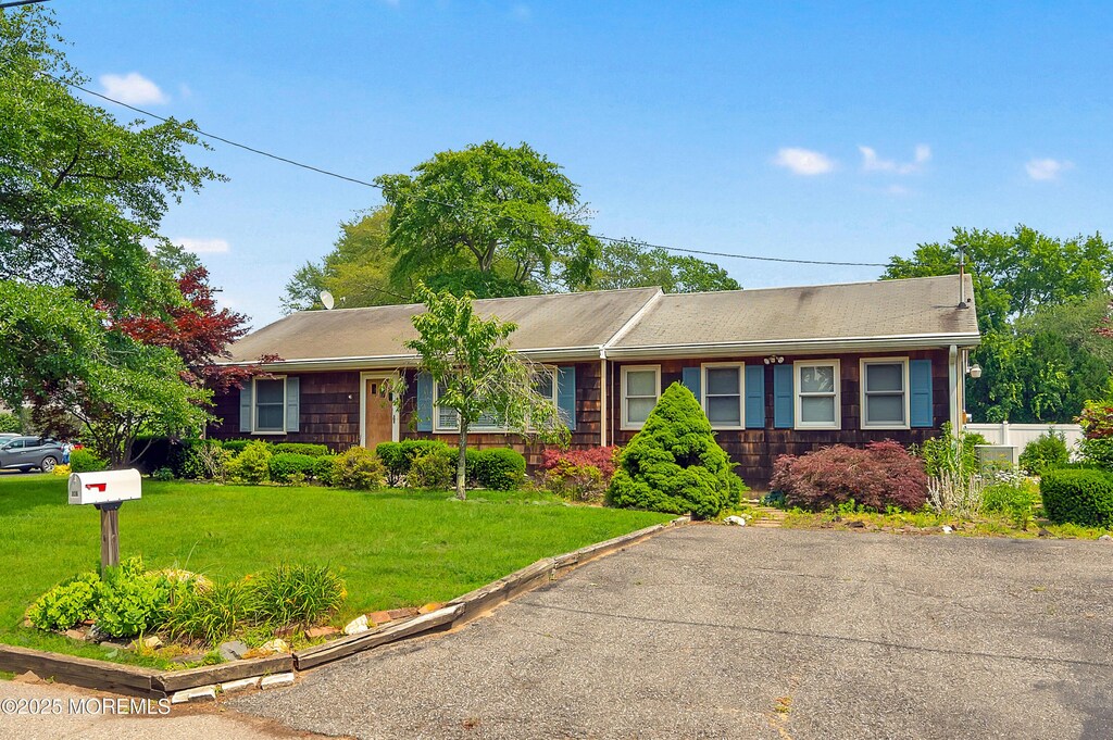 326 Oxford Ln, Point Pleasant, NJ 08742 - photo 1