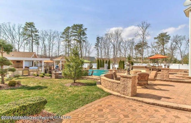 6 Meadow Run Ct, Jackson, NJ 08527 - view of grassy yard featuring exterior kitchen and a patio area