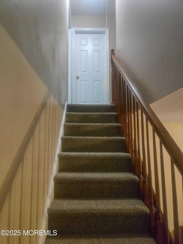 207 Delaware Ave, Cliffwood, NJ 07721 - view of staircase