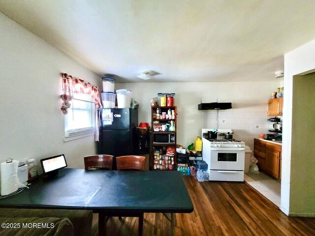 104 Howard St, New Brunswick, NJ 08901 - photo 20