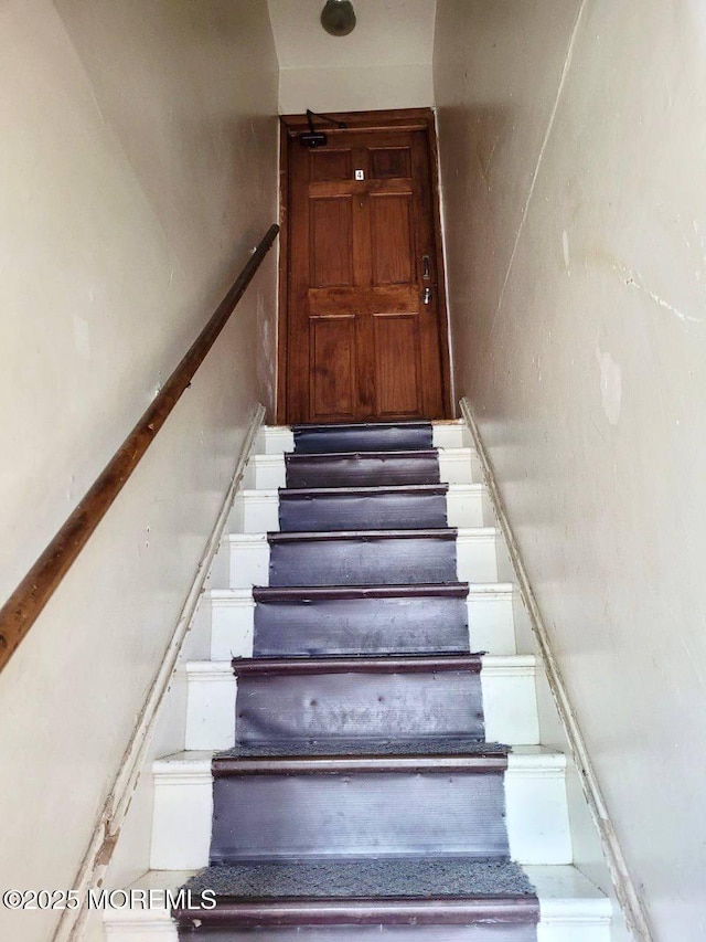 104 Howard St, New Brunswick, NJ 08901 - photo 32