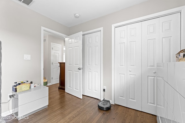 81 Lockwood Ave, Woodbridge, NJ 07095 - bedroom with two closets and wood finished floors