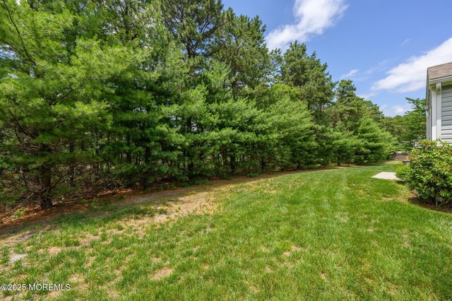 5 Gainsborough Ln, Manchester, NJ 08759 - view of grassy yard
