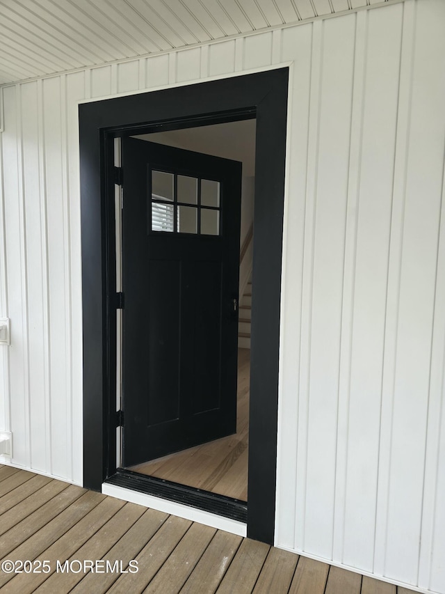 412 Ridge Ave, Neptune Township, NJ 07753 - entrance to property with board and batten siding