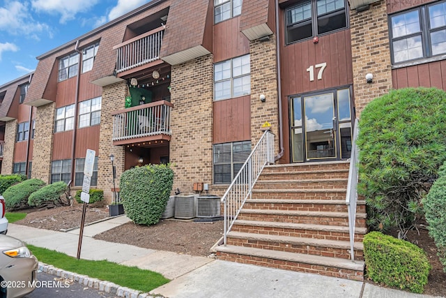 193 Sierra Ct, Woodbridge, NJ 07095 - view of property
