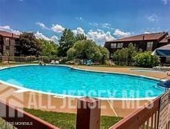 193 Sierra Ct, Woodbridge, NJ 07095 - view of community pool