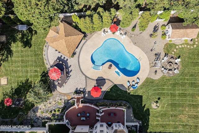 28 Stonehenge Ct, Jackson, NJ 08527 - bird's eye view of a pool