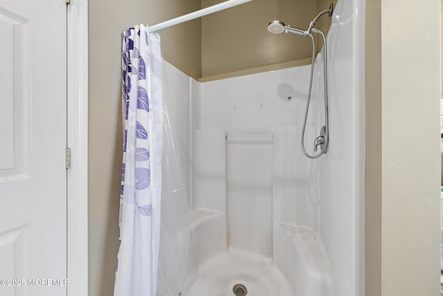 302 Kadlubeck Way, Little Egg Harbor, NJ 08087 - bathroom featuring a shower with curtain