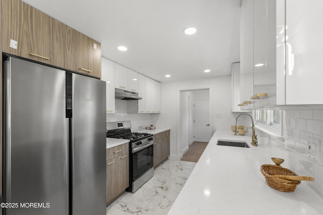 1822 Deerhead Lake Dr, Forked River, NJ 08731 - kitchen featuring stainless steel appliances, under cabinet range hood, recessed lighting, decorative backsplash, and white cabinetry