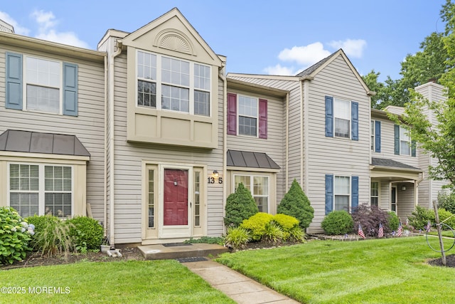 13 Stuart Dr Unit 5, Freehold, NJ 07728 - multi unit property featuring a front lawn