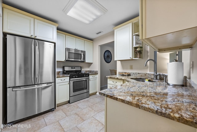 403 Bayberry Ct, Englishtown, NJ 07726 - photo 2