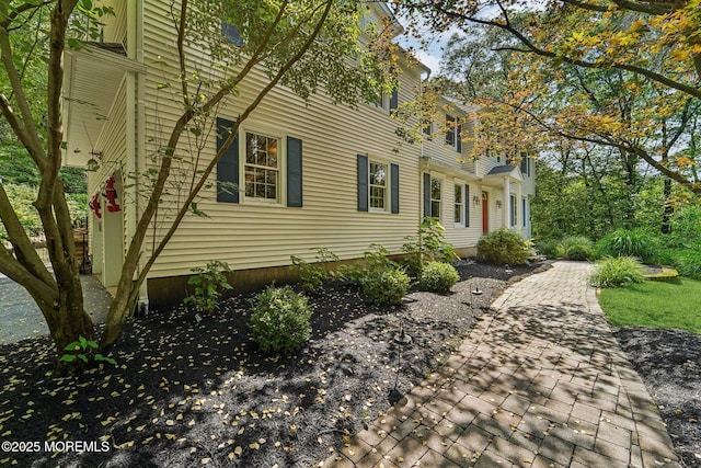 11 Delwood Rd, Chester Twp, NJ 07930 - view of property exterior