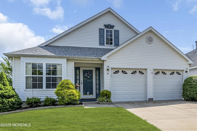 18 Stewart Ct, Jackson, NJ 08527 - traditional home featuring driveway, roof with shingles, a front yard, and a garage