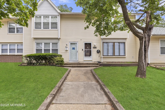 129 Tudor Ct, Lakewood, NJ 08701 - view of front of property with a front yard