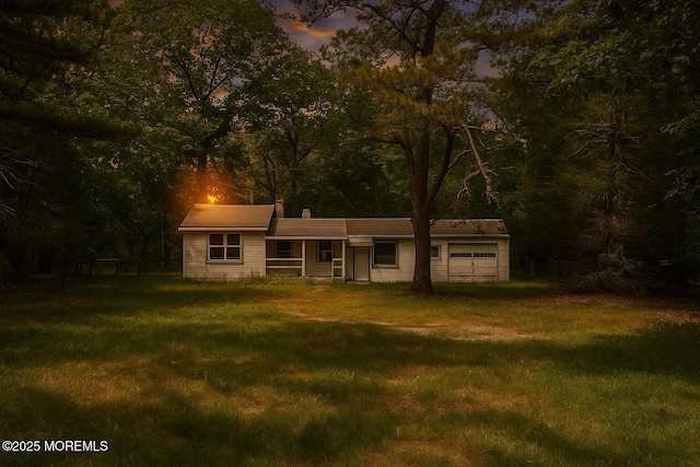 5 Porter Rd, Howell, NJ 07731 - ranch-style house with a front yard and an attached garage