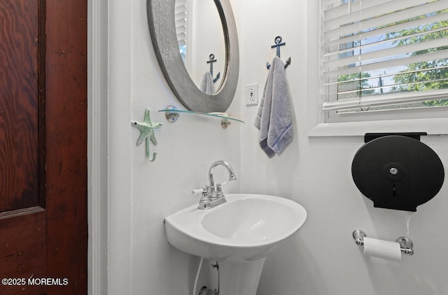 517 Laurel Ave, West Allenhurst, NJ 07711 - bathroom featuring a sink